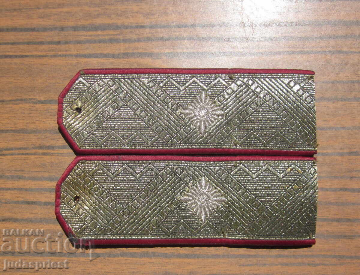 Σετ Βουλγαρικών Στρατιωτικών Επιθεμάτων Υποστρατήγου (Γενικού Ταγματάρχη) Σετ Βουλγαρικών Στρατιωτικών Επιθεμάτων Υποστρατήγου (Γενικού Ταγματάρχη)