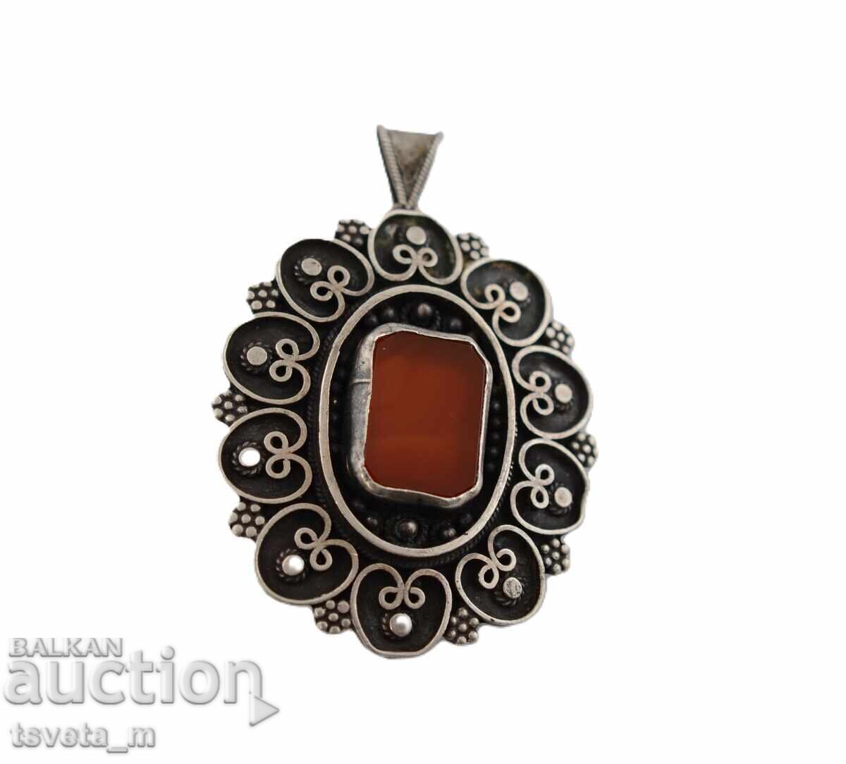 Silver pendant Jerusalem 11.7 gr. with carnelian Silver pendant Jerusalem 11.7 gr. with carnelian