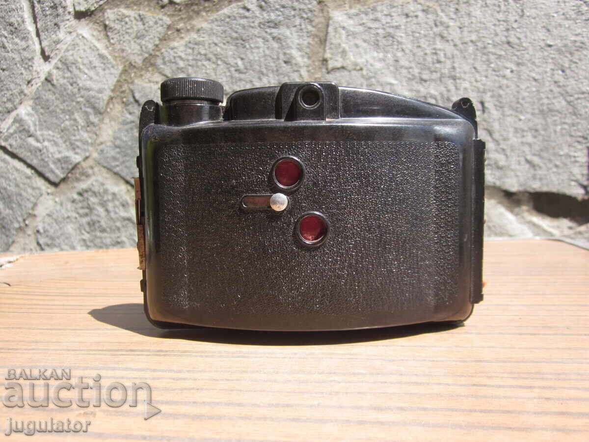 Licitație Aparat foto vechi, antic, din bachelită Pionyr Licitație Aparat foto vechi, antic, din bachelită Pionyr