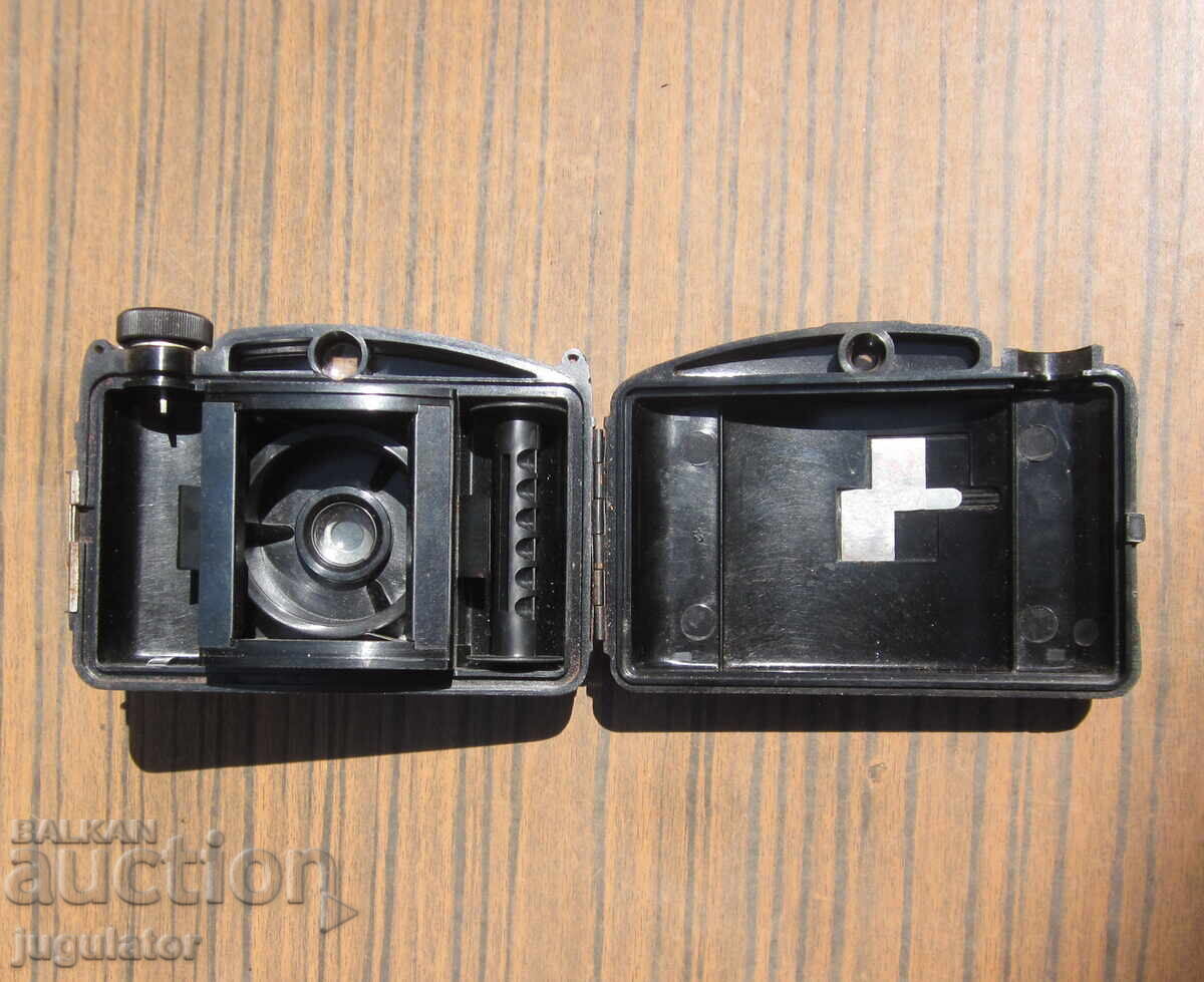 Παλιό, παλαιό φωτογραφικό μηχάνημα από βακελίτη Pionyr - 7 Παλιό, παλαιό φωτογραφικό μηχάνημα από βακελίτη Pionyr - 7