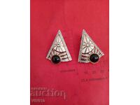 Cercei vechi cu email și pietre