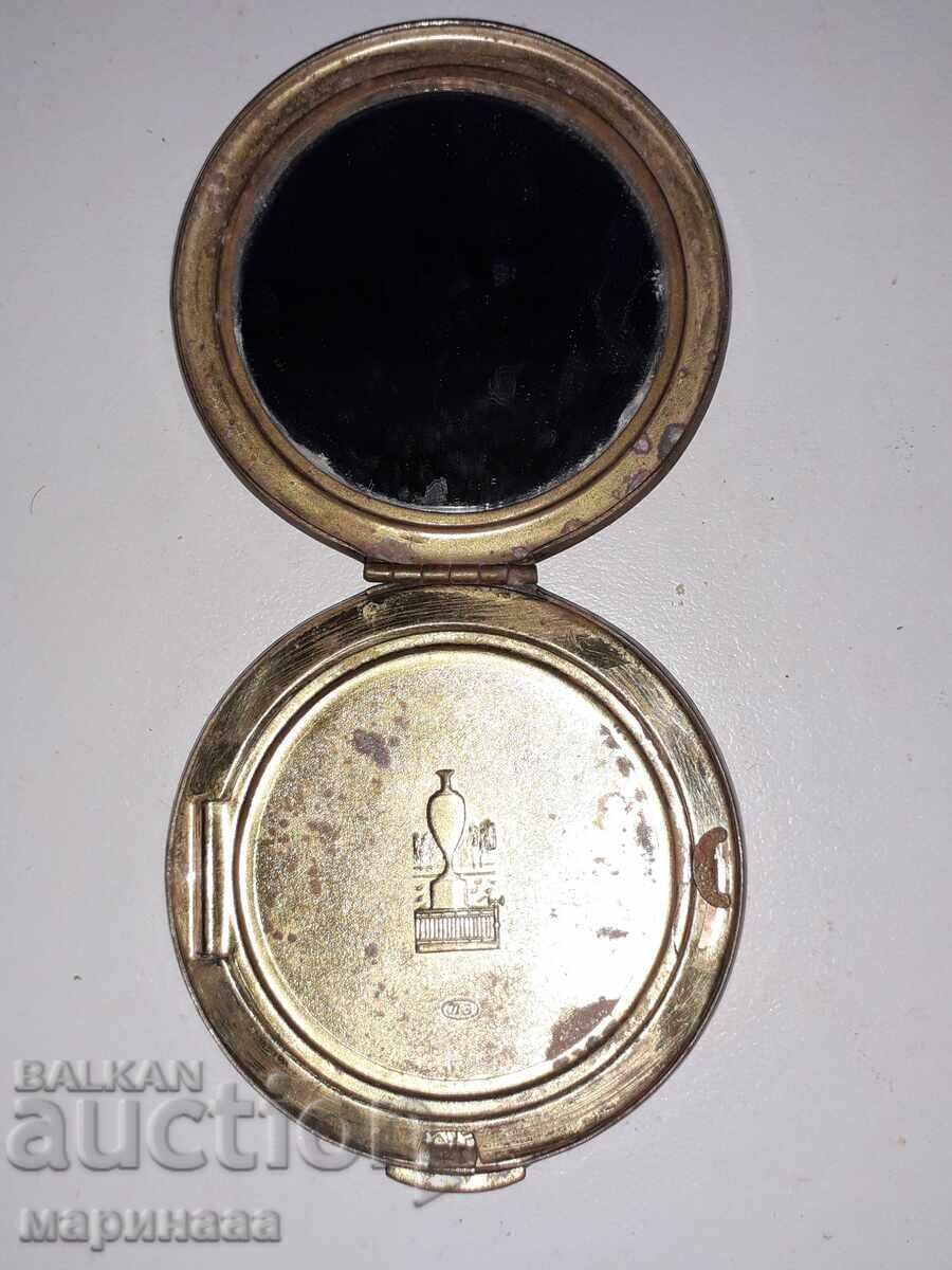 Licitație PUDRĂ VECHE, OGLINDĂ. BRONZ. URSS Licitație PUDRĂ VECHE, OGLINDĂ. BRONZ. URSS