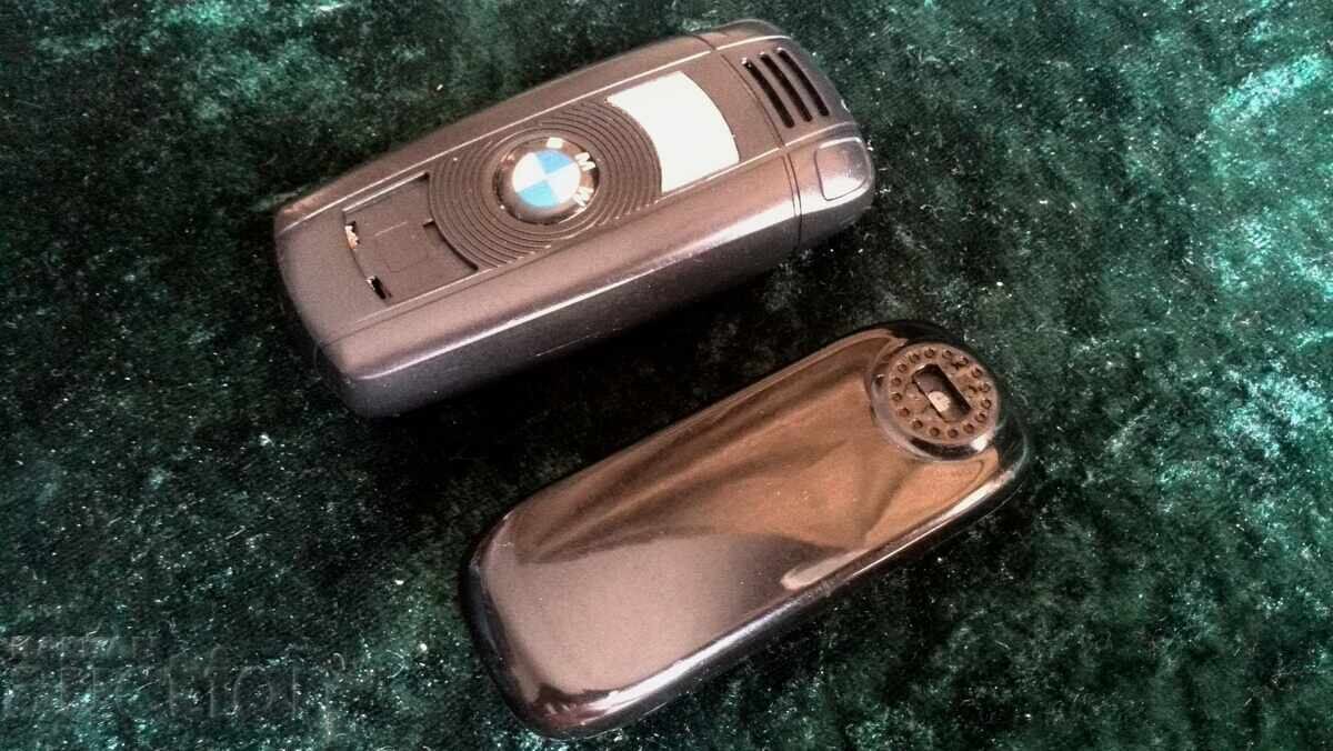 Mini telefoane GSM cu preț 75.00 BGN | € 38.35