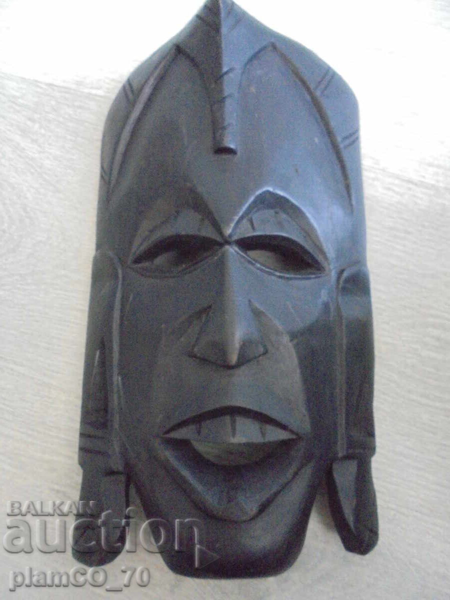 №8182 Old wooden mask - African style