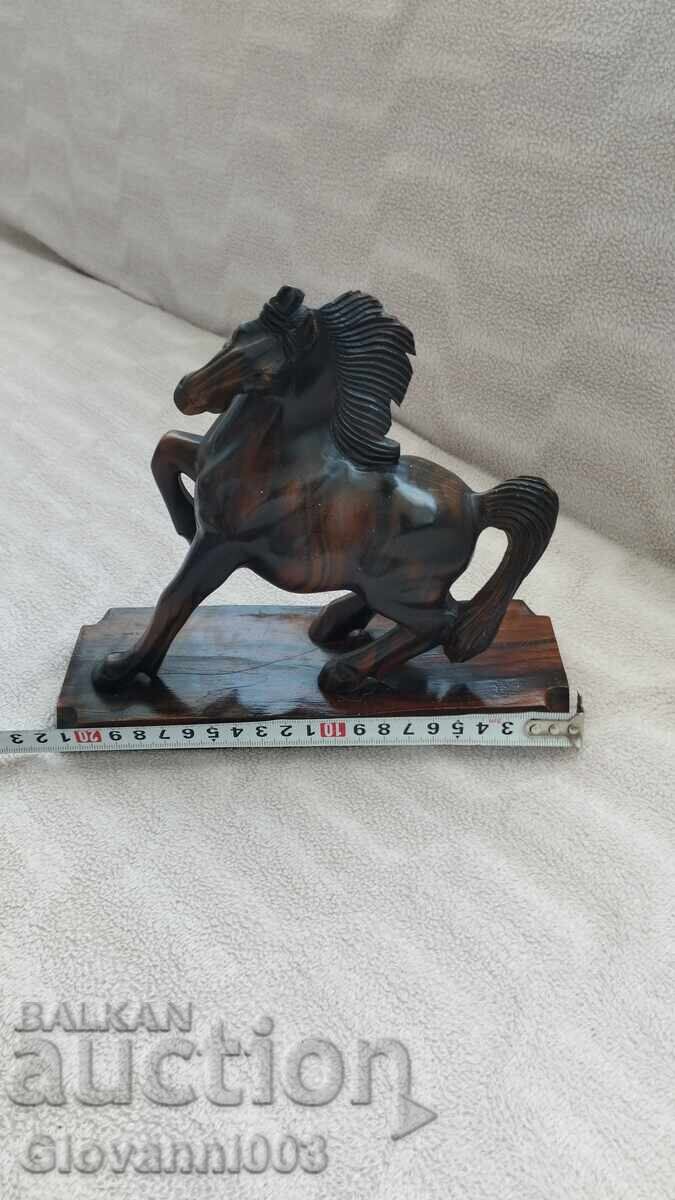 Ξύλινη φιγούρα άλογο με τιμή 95.00 BGN | € 48.57