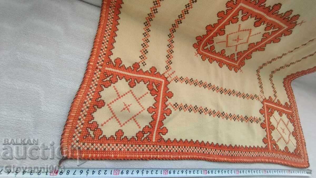 Αμαξάκι κεντημένο με τιμή 65.00 BGN | € 33.23