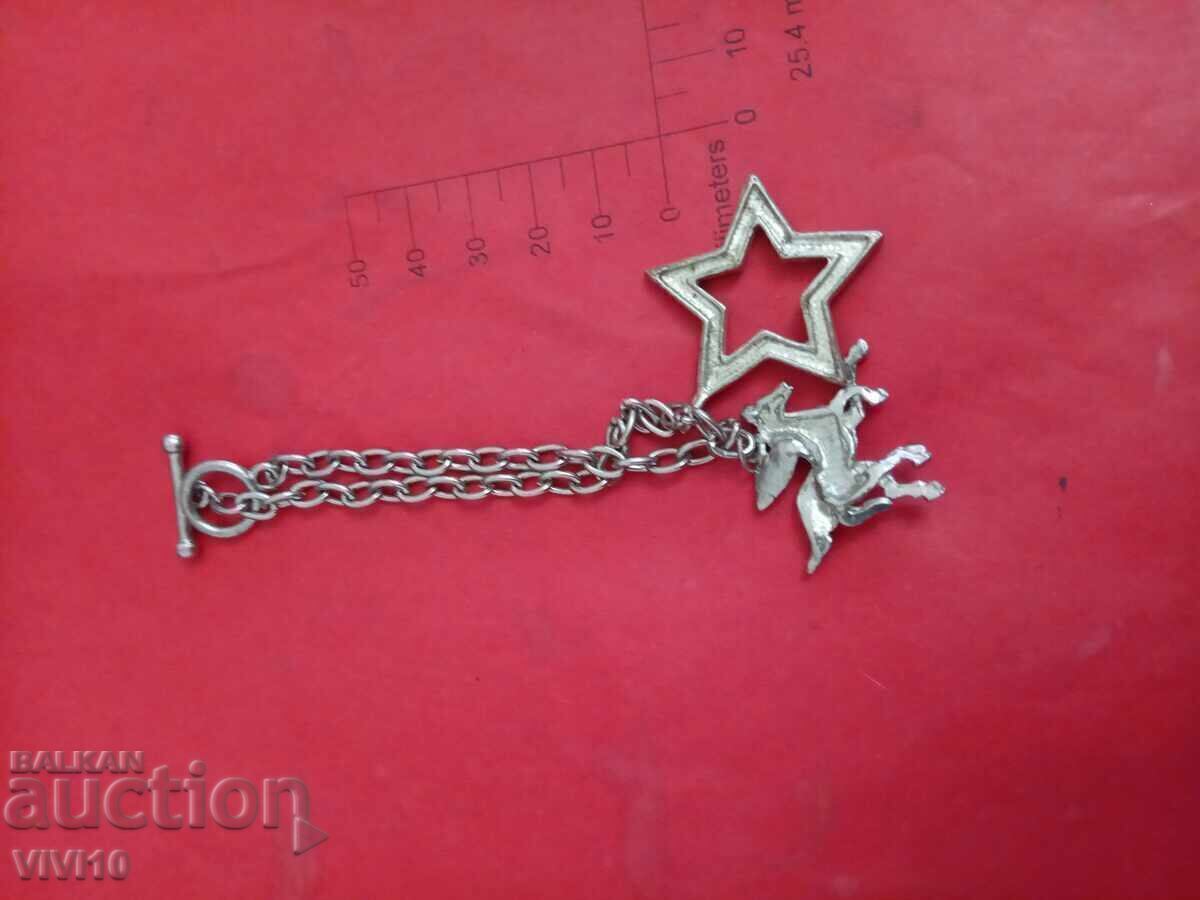 Старинна гривна емаил с цена € 10.00 | 19.56 лв.