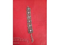 Αρχαίο βραχιόλι με πέτρες