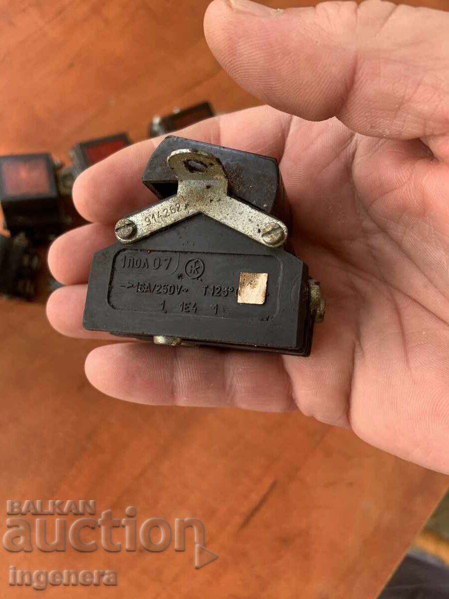 ΗΛ. ΔΙΑΚΟΠΤΗΣ 16Α/250V- ΒΟΥΛΓΑΡΙΑ-ΜΕΤΑΧΕΙΡΙΣΜΕΝΑ-6 ΤΕΜ με τιμή 19.00 BGN | € 9.71