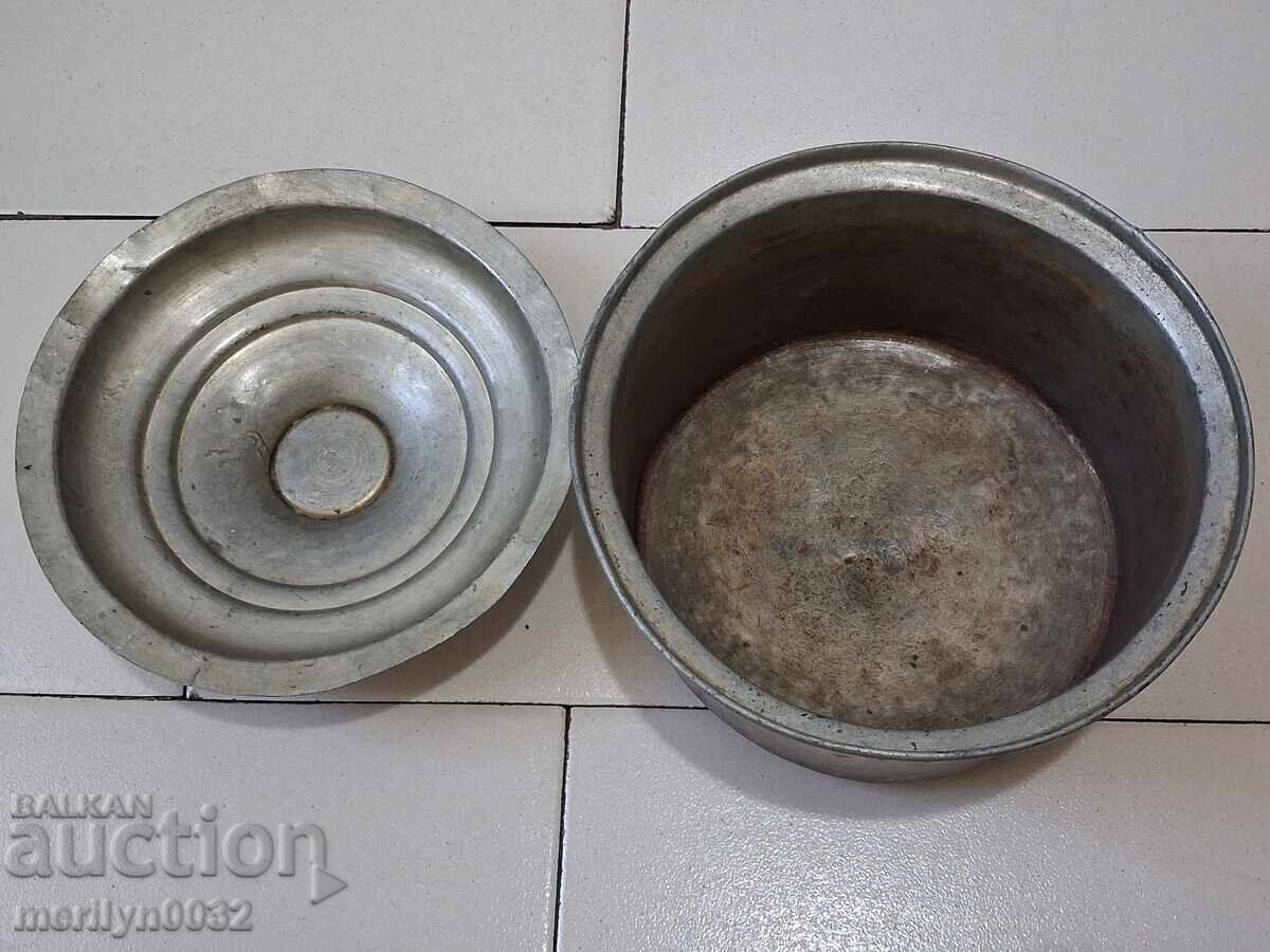 Auction Copper pot with lid, copper container Auction Copper pot with lid, copper container