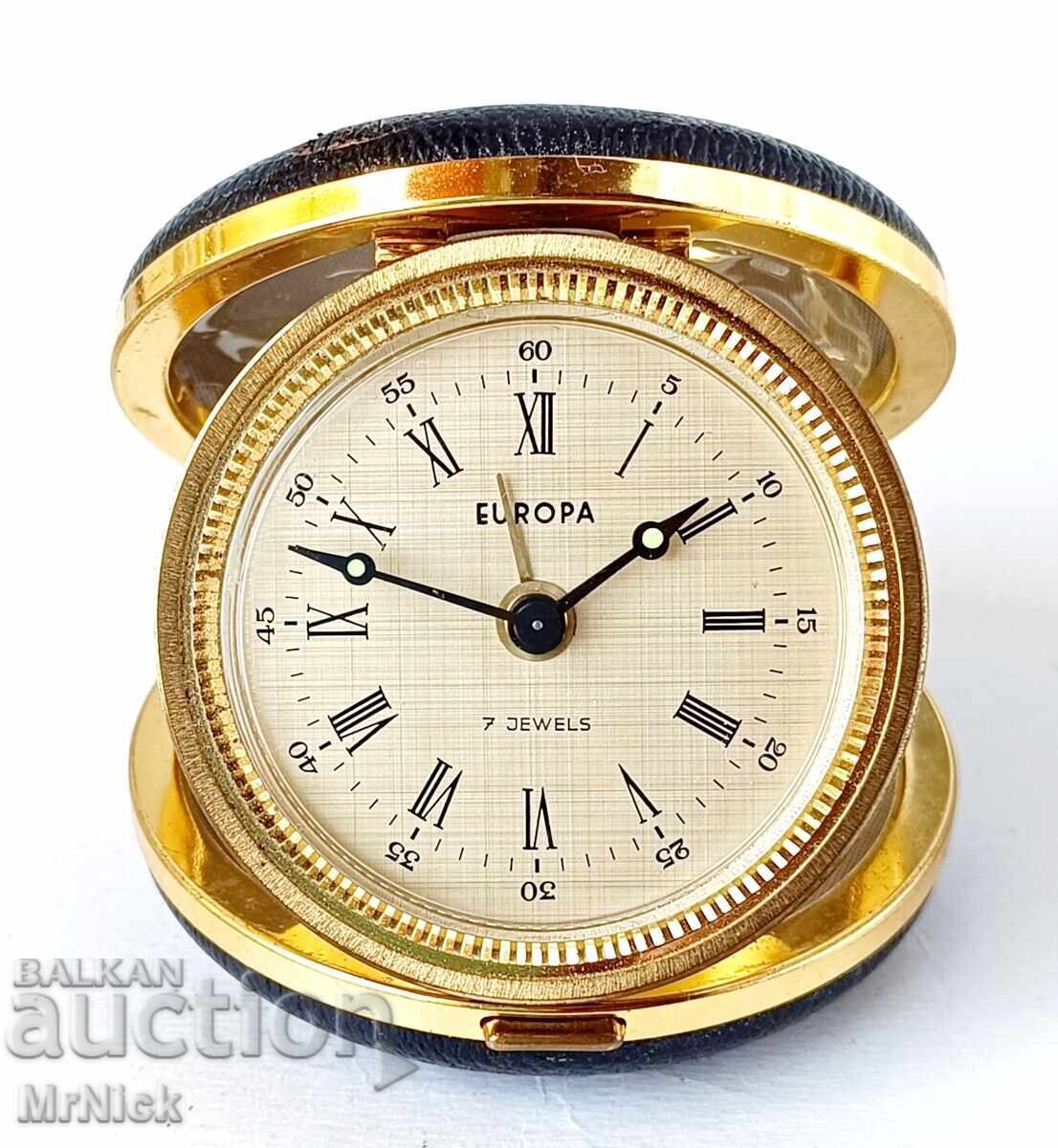 Ceas de turism german - alarmă într-o tabacheră de piele Ceas de turism german - alarmă într-o tabacheră de piele