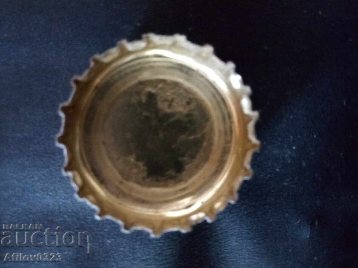 Capac metalic "Cortes" cu preț 0.01 BGN | € 0.01