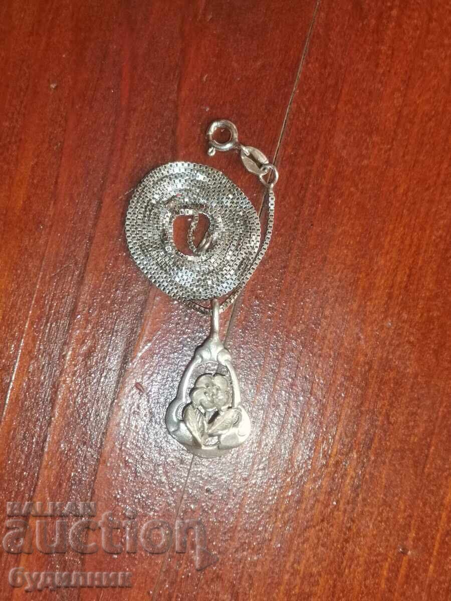 Silver chain with pendant. 925 Sterling Silver. 49cm. Selling over 100