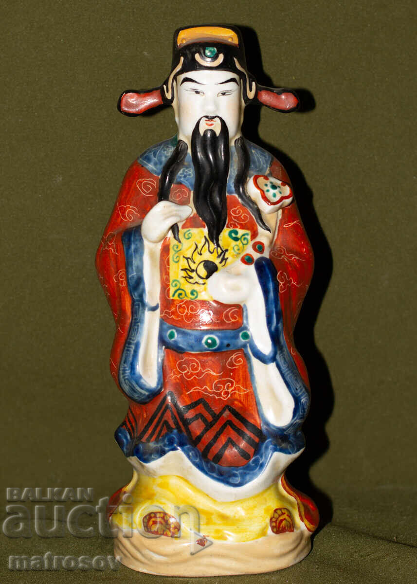 Διακοσμητική πορσελάνινη φιγούρα του Λου Σιν με τιμή 180.00 BGN | € 92.03