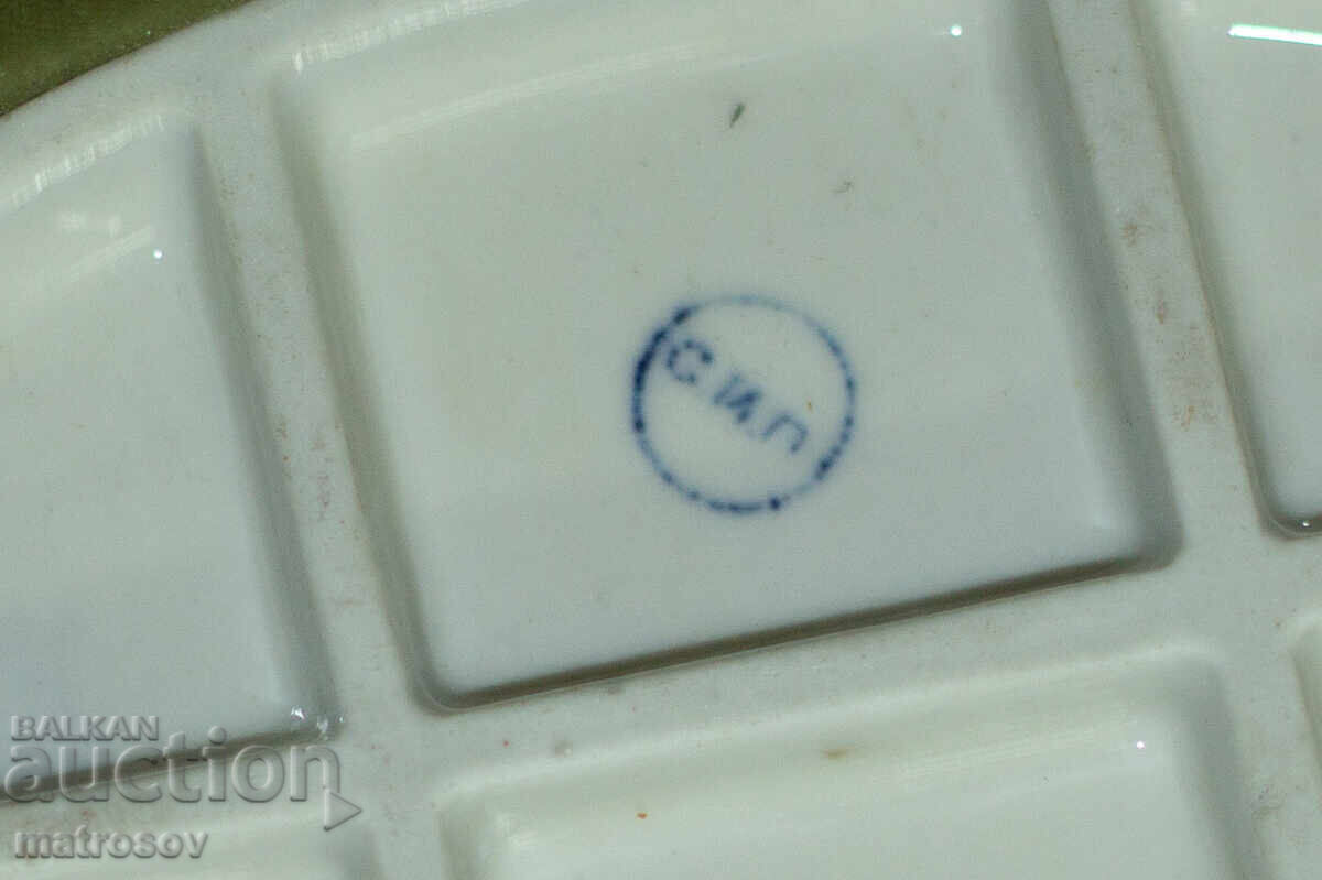 Παλιά βουλγάρικη πορσελάνινη φιγούρα αγοριού - 6