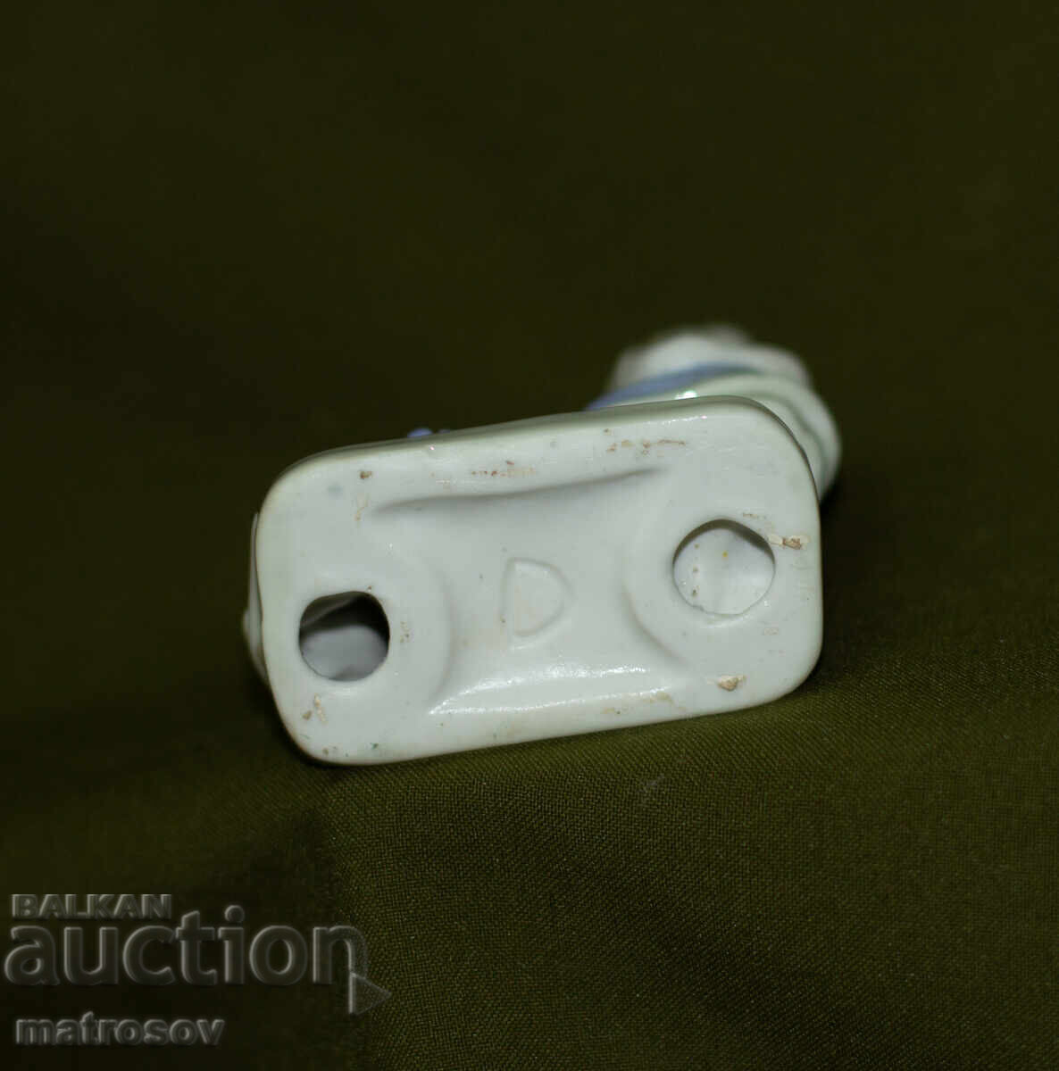 Παλιά πορσελάνινη φιγούρα κοριτσιού με παιχνίδια - 6