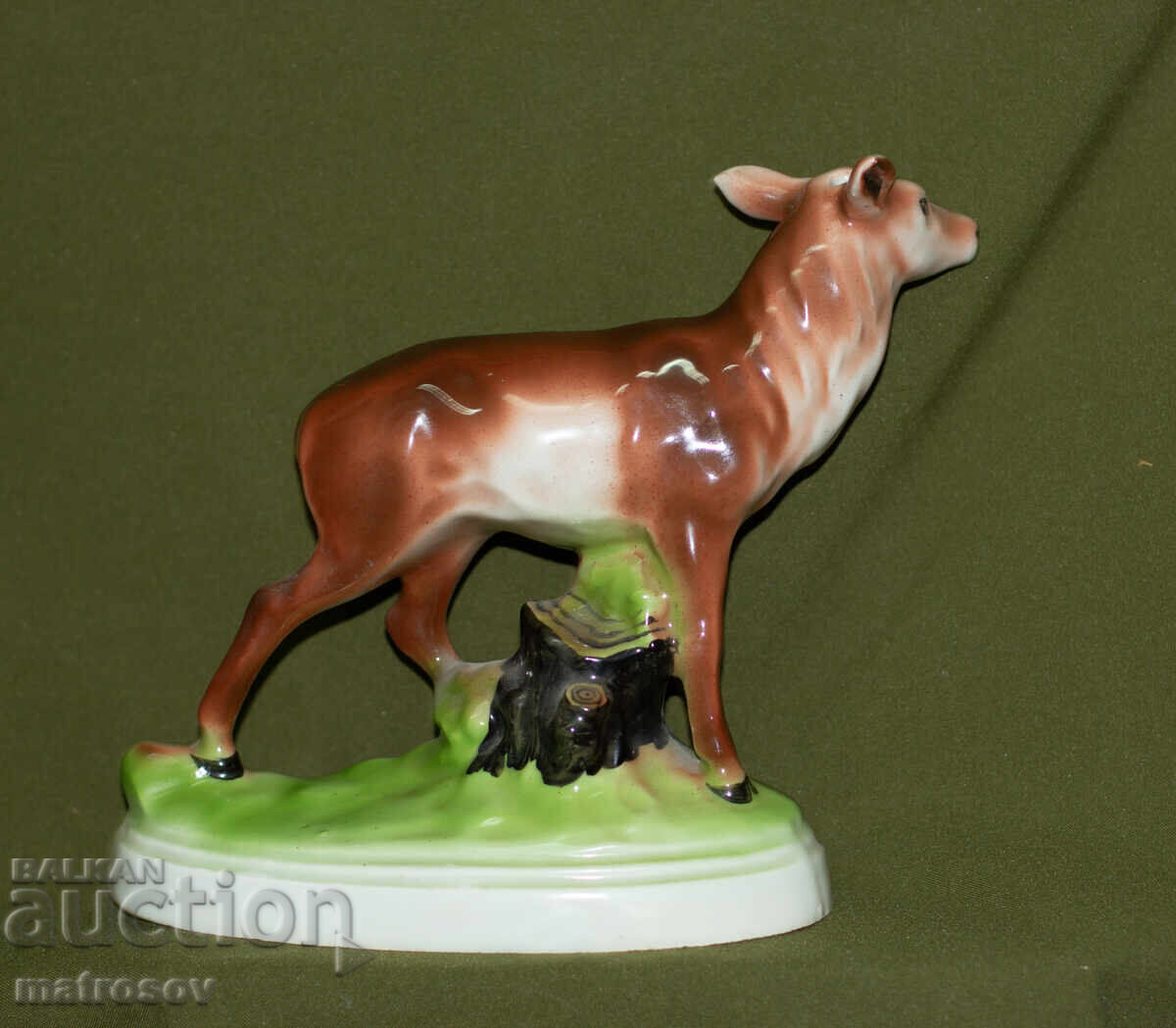 Delivery of Old porcelain deer figurine Delivery of Old porcelain deer figurine