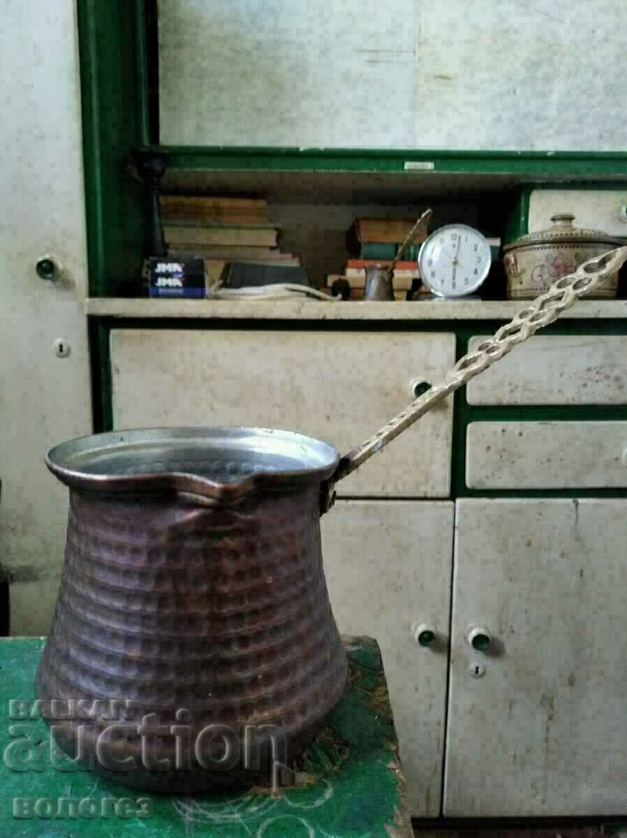 Cezve vechi de cupru - mare Cezve vechi de cupru - mare