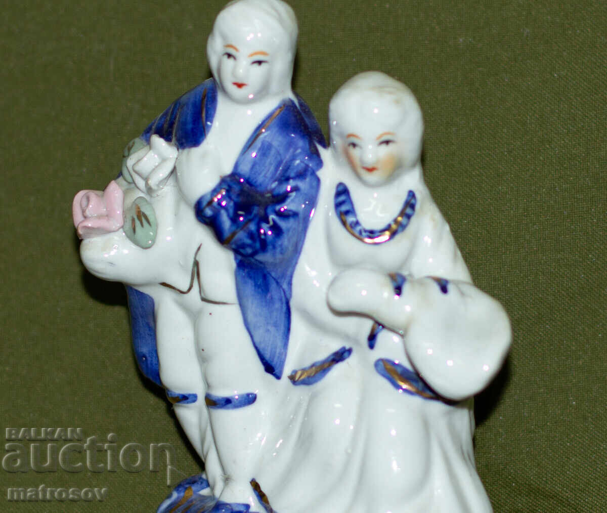 Стара порцеланова статуетка двойка Стара порцеланова статуетка двойка