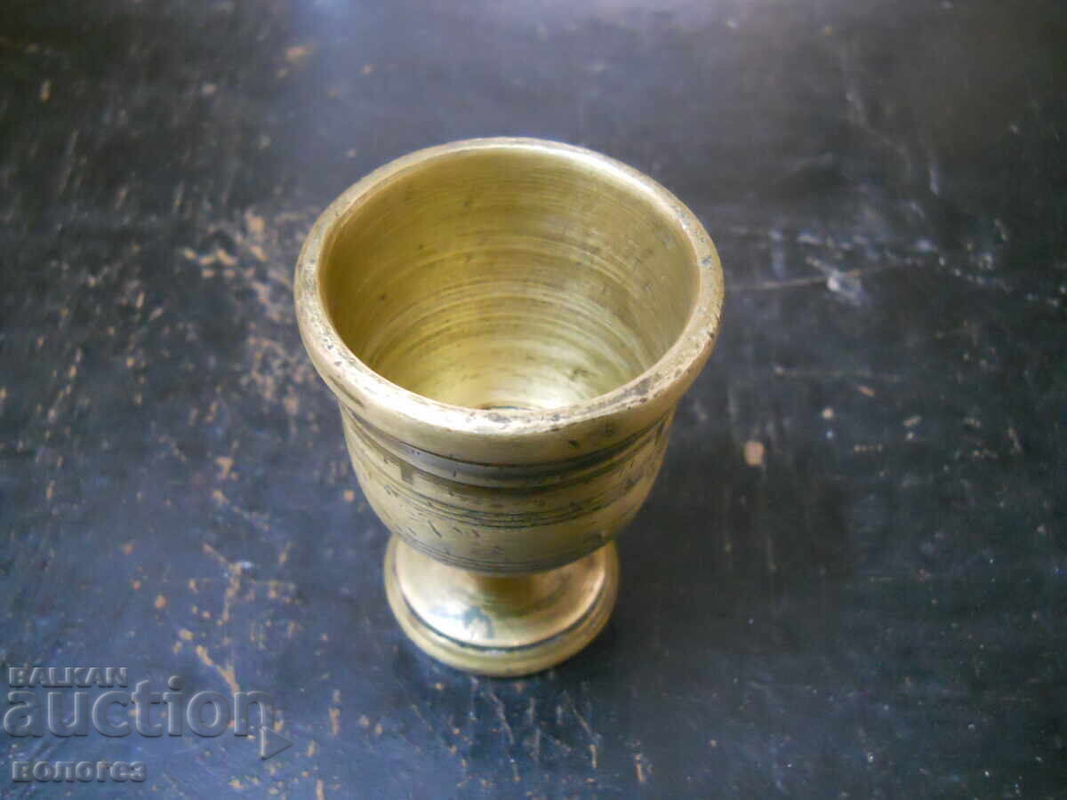 Antique bronze mortar with price 25.00 BGN | € 12.78 Antique bronze mortar with price 25.00 BGN | € 12.78