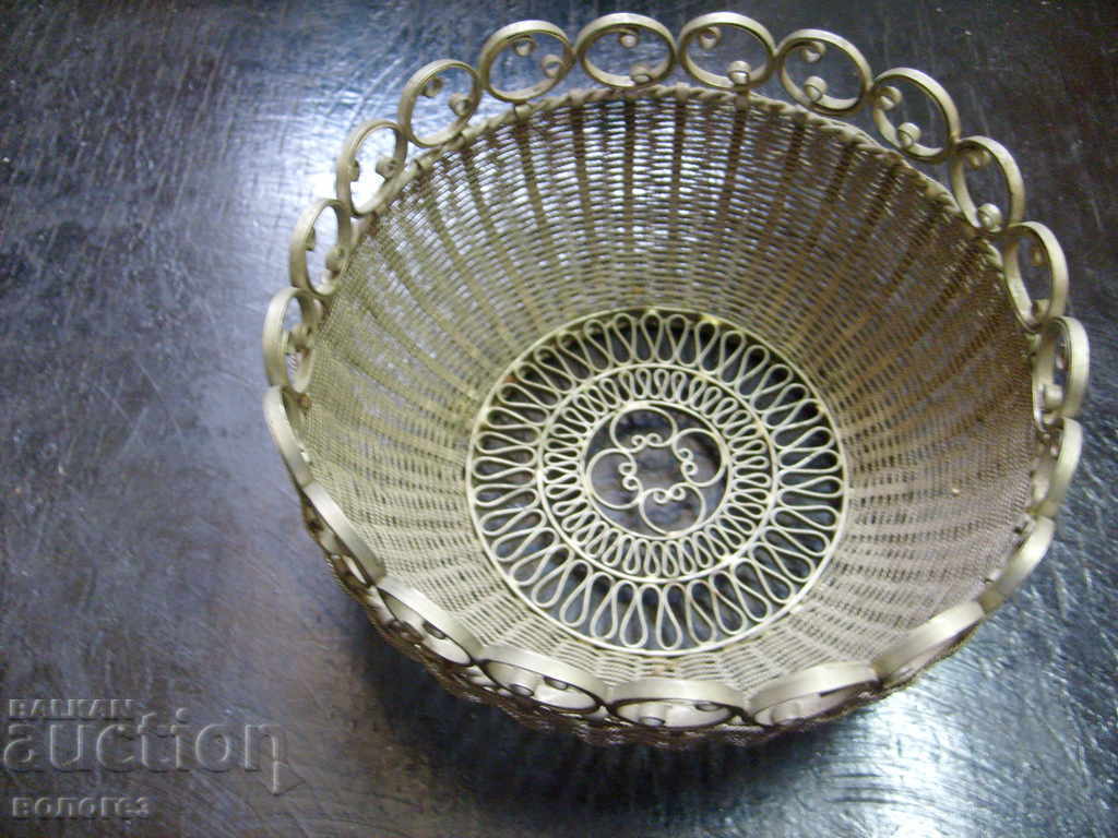 Παλιά μπομπονιέρα από φιλιγκράν με τιμή 40.00 BGN | € 20.45 Παλιά μπομπονιέρα από φιλιγκράν με τιμή 40.00 BGN | € 20.45