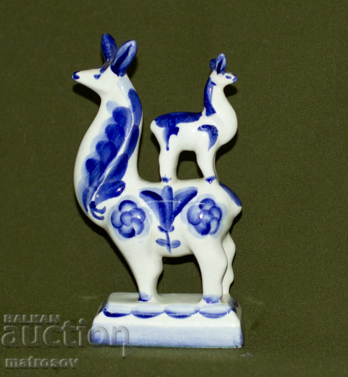 Стара руска порцеланова статуетка Конаково