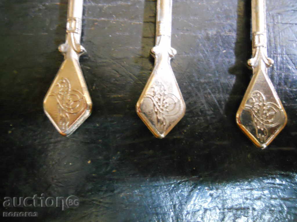 Аукцион Комплект лъжички за чай с тугра - 4 бр Аукцион Комплект лъжички за чай с тугра - 4 бр