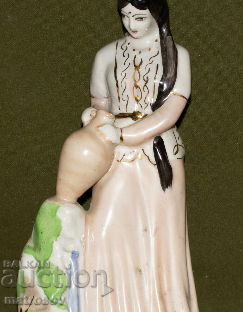 Διακοσμητική Ρωσική πορσελάνινη φιγούρα γυναίκα με στάμνα με τιμή 150.00 BGN | € 76.69 Διακοσμητική Ρωσική πορσελάνινη φιγούρα γυναίκα με στάμνα με τιμή 150.00 BGN | € 76.69