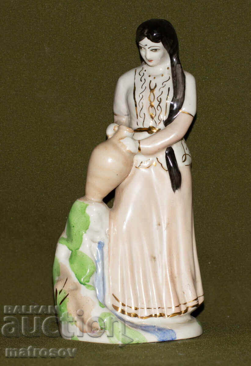 Διακοσμητική Ρωσική πορσελάνινη φιγούρα γυναίκα με στάμνα Διακοσμητική Ρωσική πορσελάνινη φιγούρα γυναίκα με στάμνα