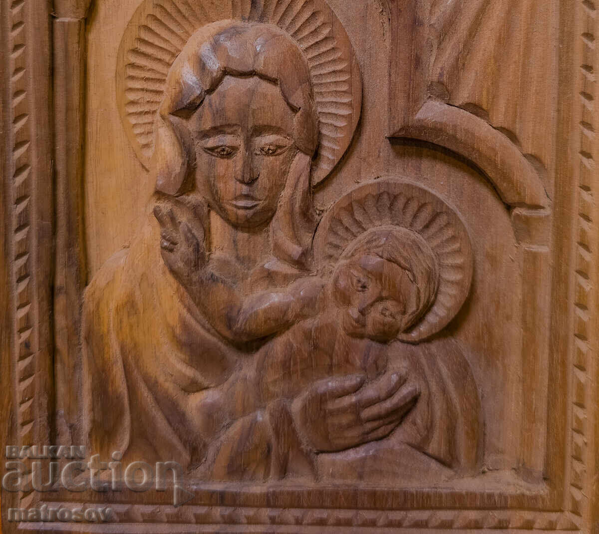 Съвременна дърворезба икона "Богородица с Младенеца" - 5