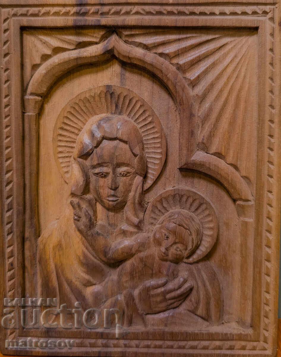 Съвременна дърворезба икона "Богородица с Младенеца"