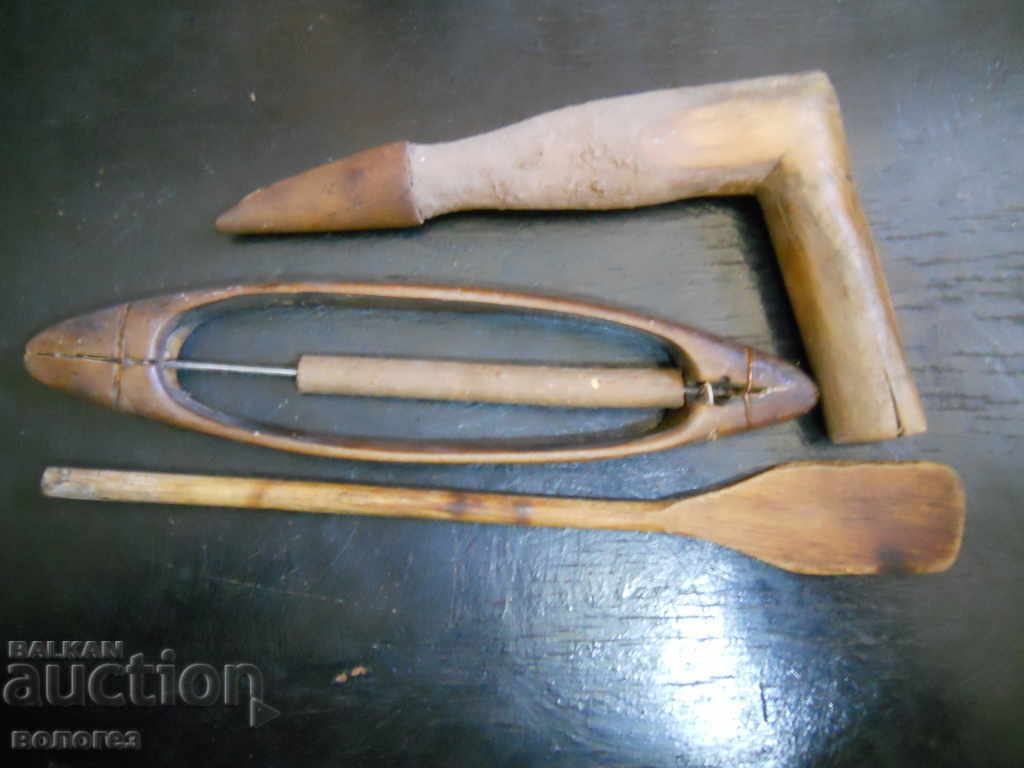 Loom shuttle, paddle and seat with price 15.00 BGN | € 7.67 Loom shuttle, paddle and seat with price 15.00 BGN | € 7.67