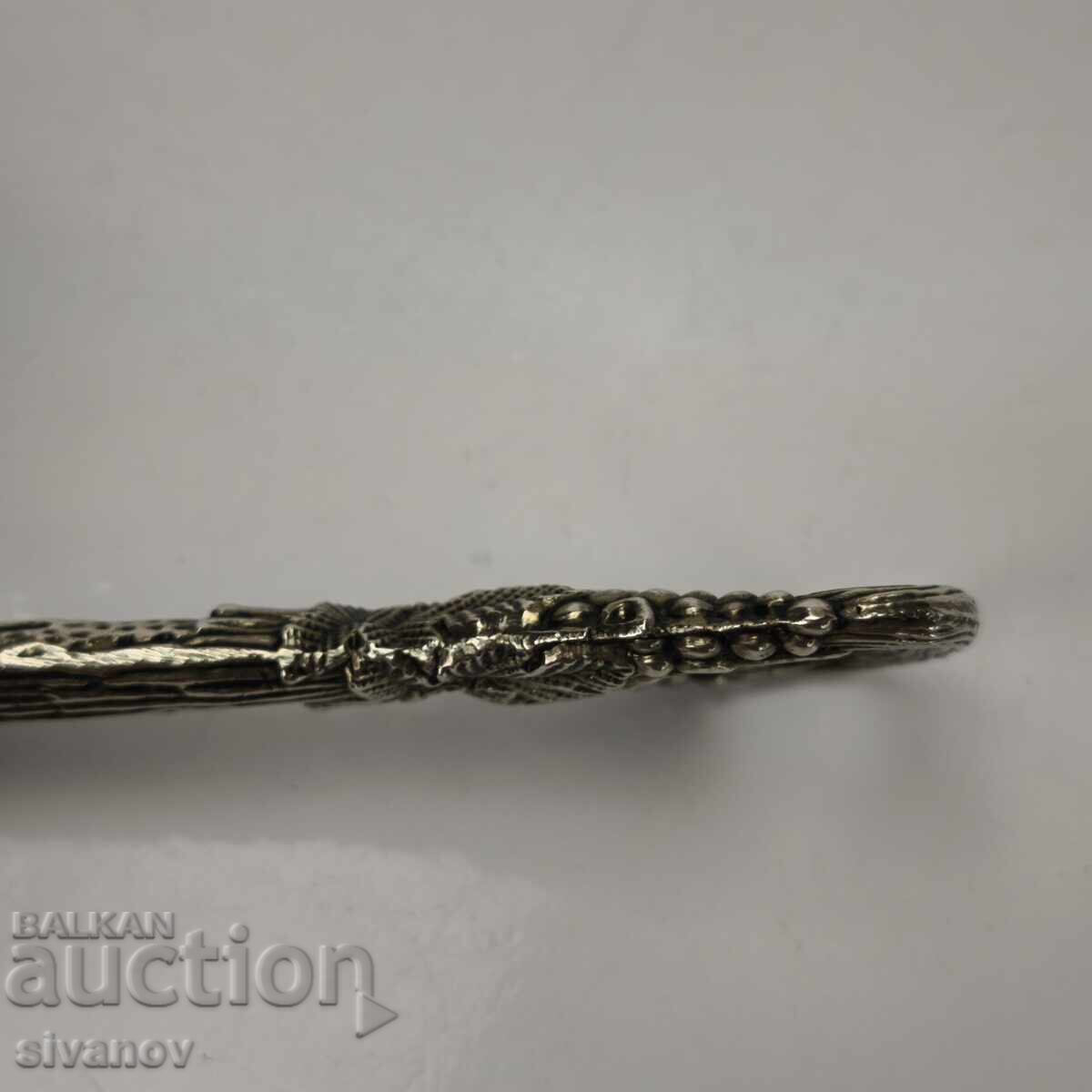 Old metal bottle opener with grape motifs #6151 - 5
