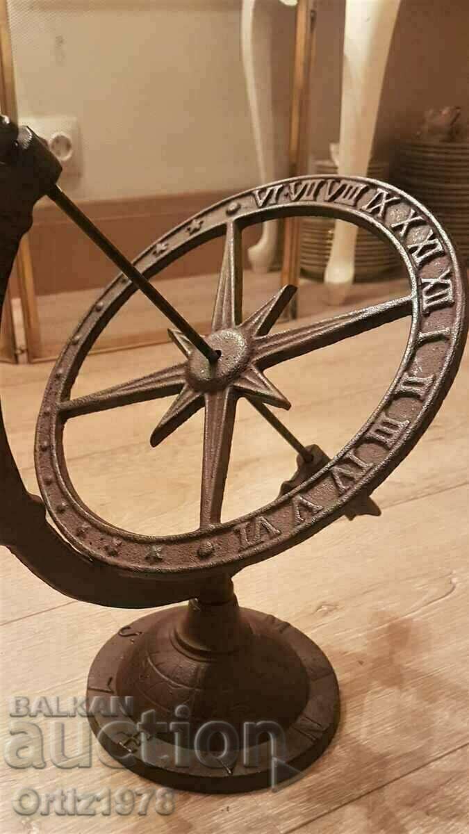 Μεγάλο ηλιακό ρολόι από χυτοσίδηρο, που λειτουργεί! 2,6 κιλά - 6 Μεγάλο ηλιακό ρολόι από χυτοσίδηρο, που λειτουργεί! 2,6 κιλά - 6