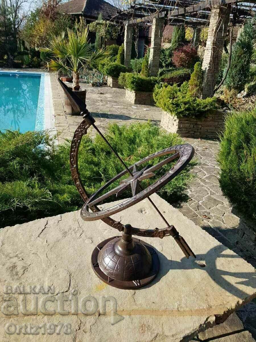 Μεγάλο ηλιακό ρολόι από χυτοσίδηρο, που λειτουργεί! 2,6 κιλά - 7 Μεγάλο ηλιακό ρολόι από χυτοσίδηρο, που λειτουργεί! 2,6 κιλά - 7