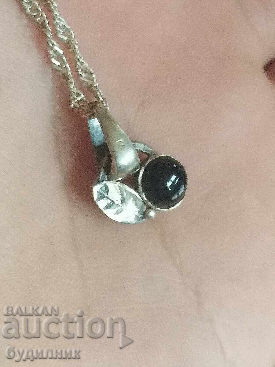 Auction Silver chain with pendant. 39cm. I'm listing over 100 Auctions Auction Silver chain with pendant. 39cm. I'm listing over 100 Auctions