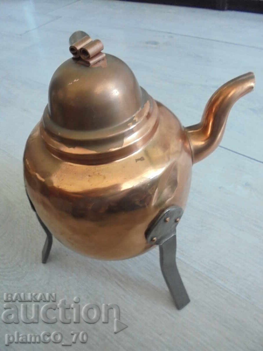 Livrarea №*8184 Ceainic vechi metalic / de cupru Livrarea №*8184 Ceainic vechi metalic / de cupru