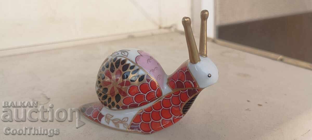 Μαρκαρισμένο πορσελάνινο σαλιγκάρι