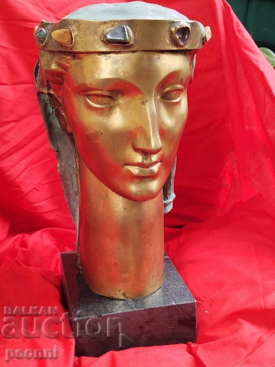 Бронзова пластика, фигура с цена 3500.00 лв. | € 1789.52