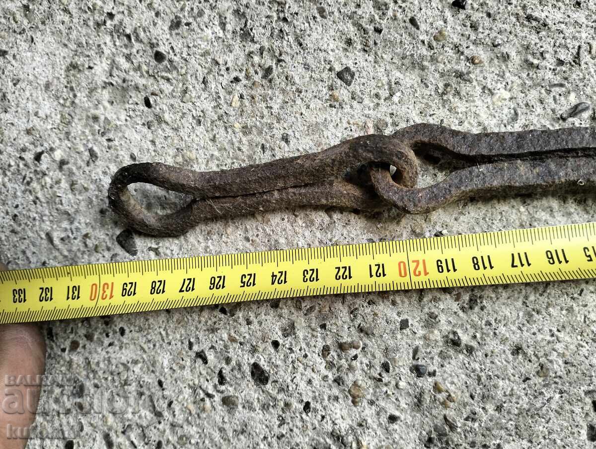 Доставка на Стара кована верига за огнище