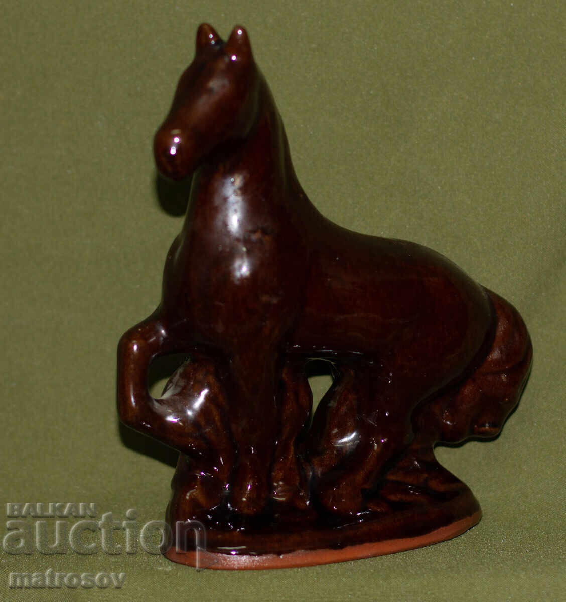 Декоративна керамична скулптура на кон с цена 170.00 лв. | € 86.92