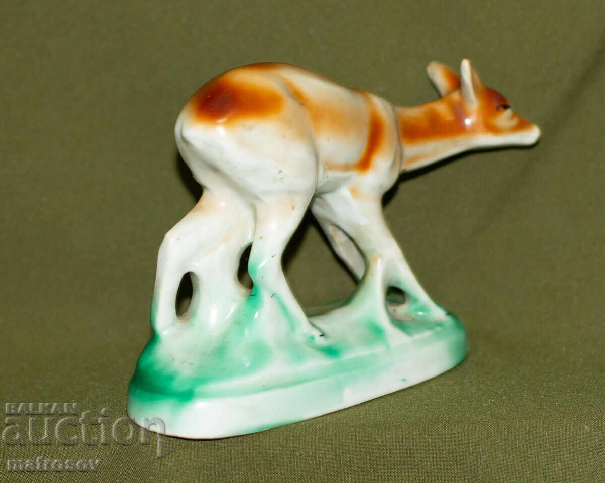 Διακοσμητικό βουλγαρικό πορσελάνινο ειδώλιο, ελάφι με τιμή 100.00 BGN | € 51.13 Διακοσμητικό βουλγαρικό πορσελάνινο ειδώλιο, ελάφι με τιμή 100.00 BGN | € 51.13