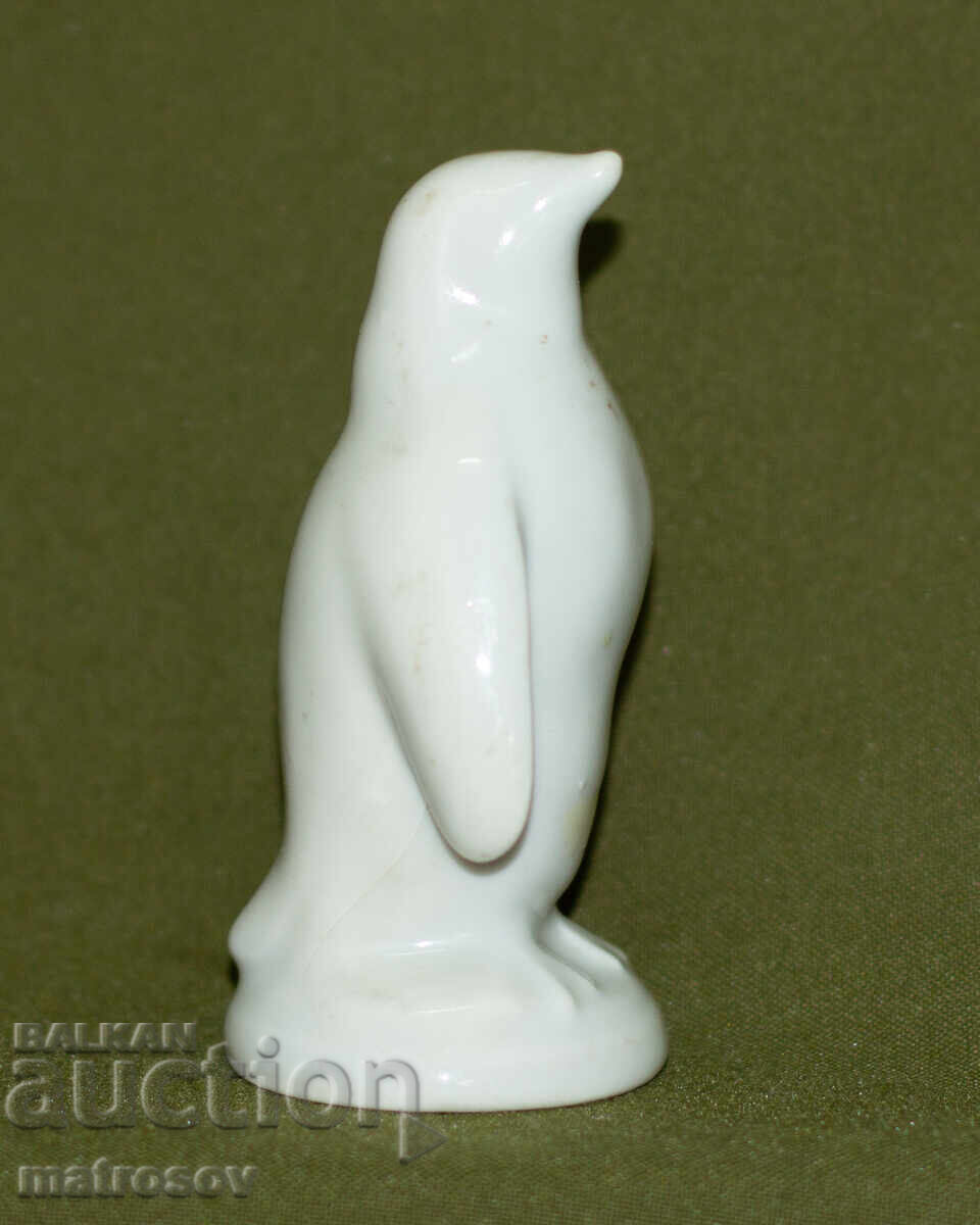 Auction Decorative porcelain figurine, white penguin Auction Decorative porcelain figurine, white penguin