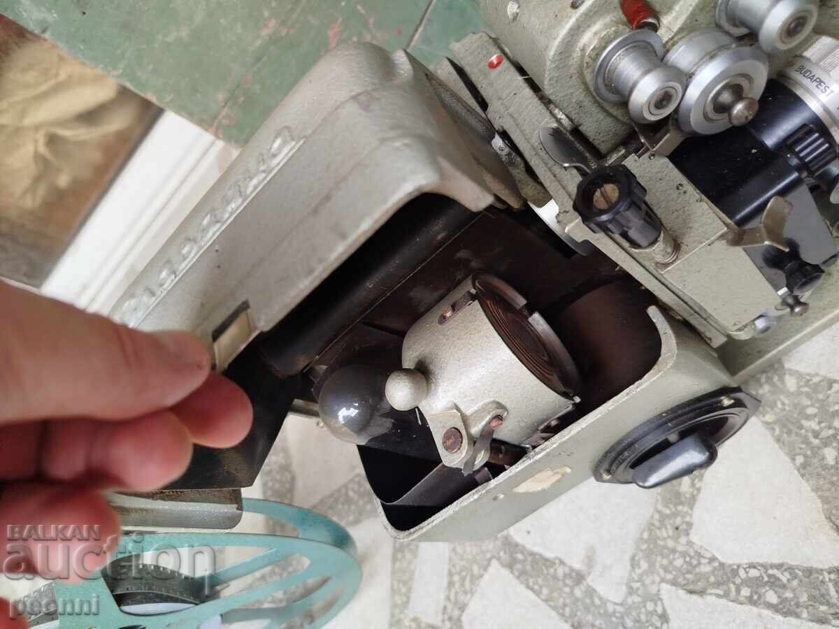 Δημοπρασία Προβολέας ταινιών "Σλαβιάνκα" Δημοπρασία Προβολέας ταινιών "Σλαβιάνκα"