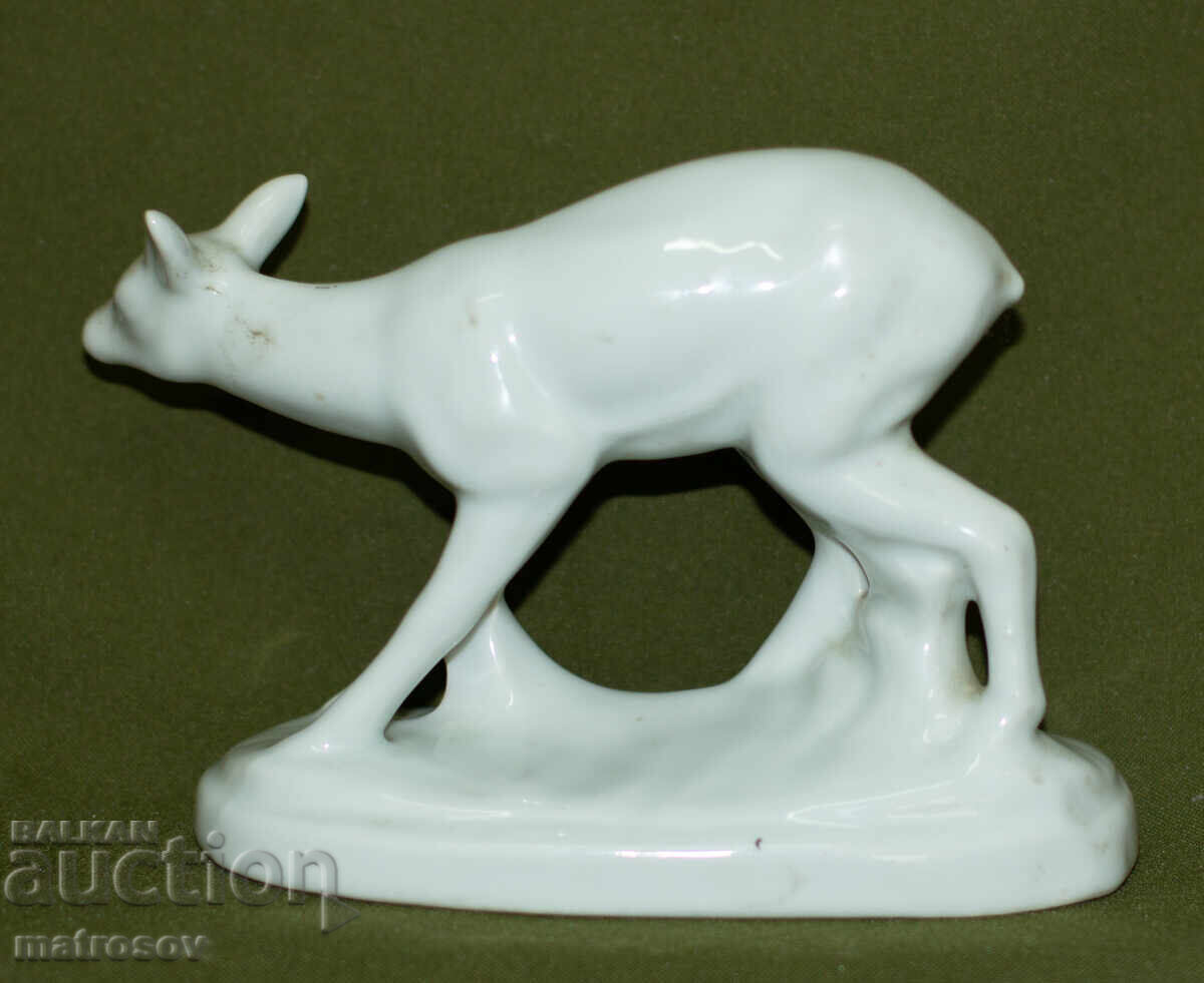 Παράδοση Παλιά βουλγάρικη πορσελάνινη φιγούρα, ελάφι