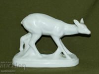 Statuetă veche de porțelan bulgărească, căprioară