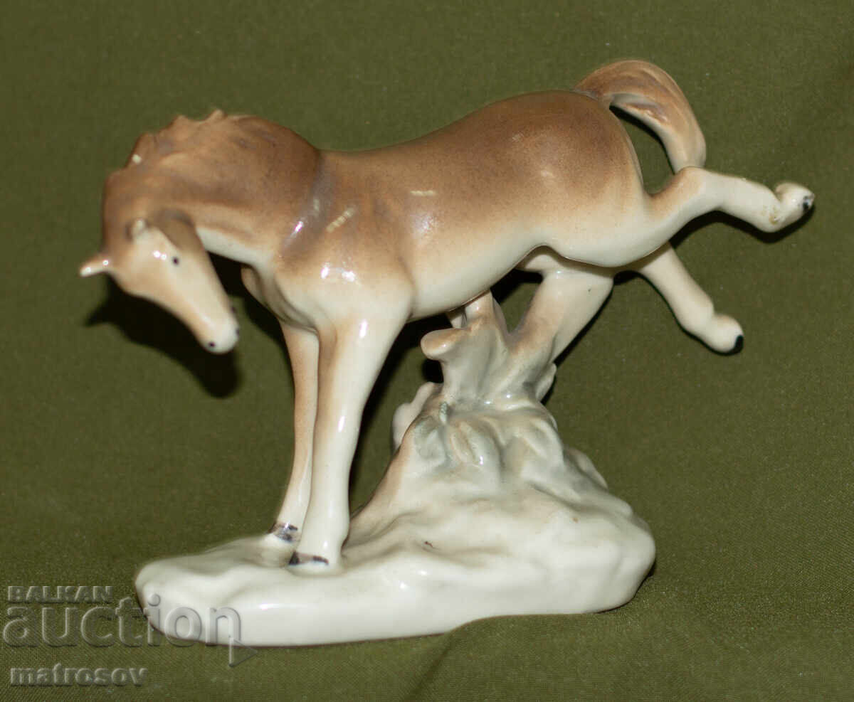 Δημοπρασία Διακοσμητική πορσελάνινη φιγούρα επιβήτορα