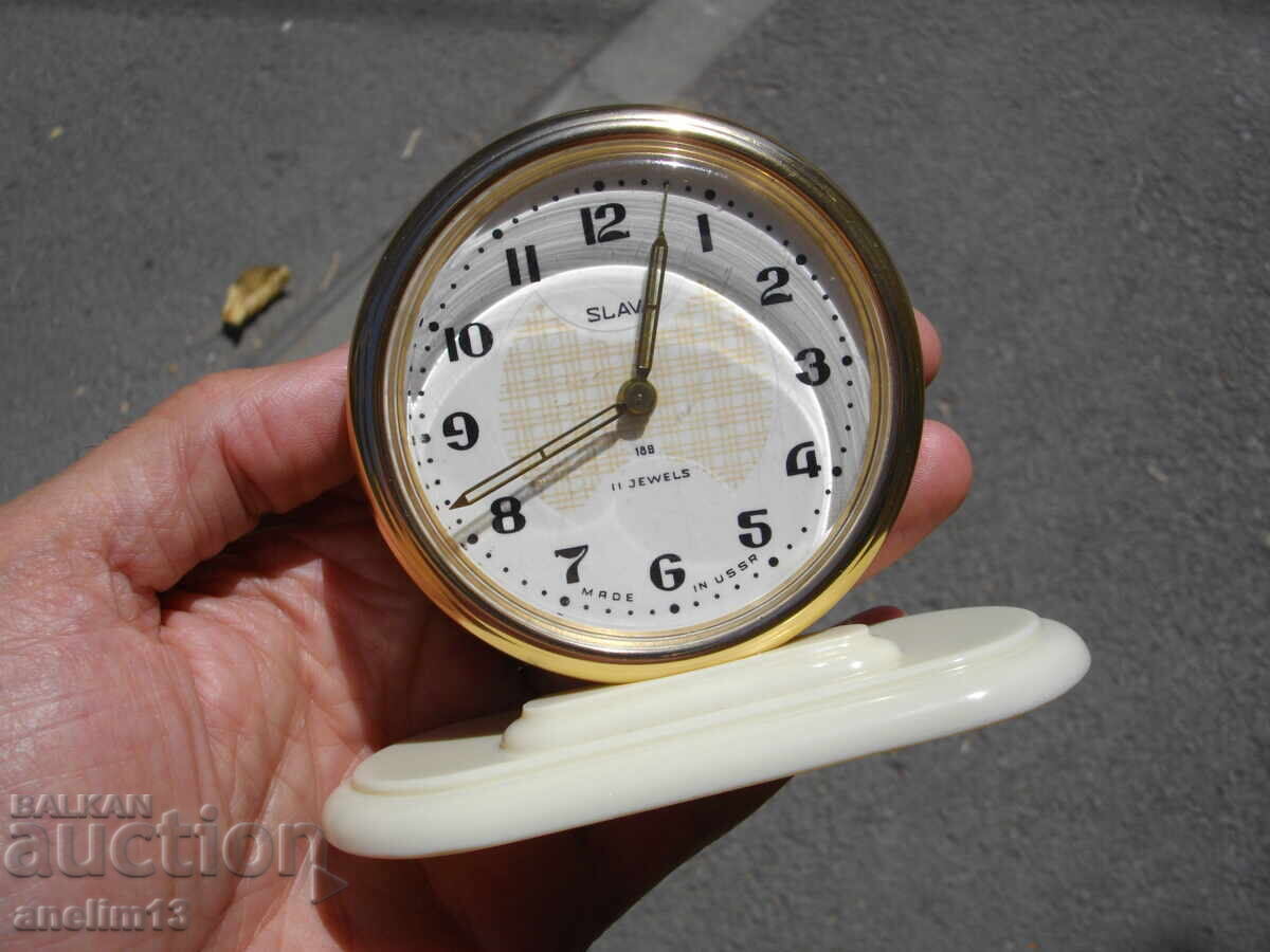 Licitație CEAS DESTEPTATOR DE COLECTARE SLAVA CA NOU Licitație CEAS DESTEPTATOR DE COLECTARE SLAVA CA NOU