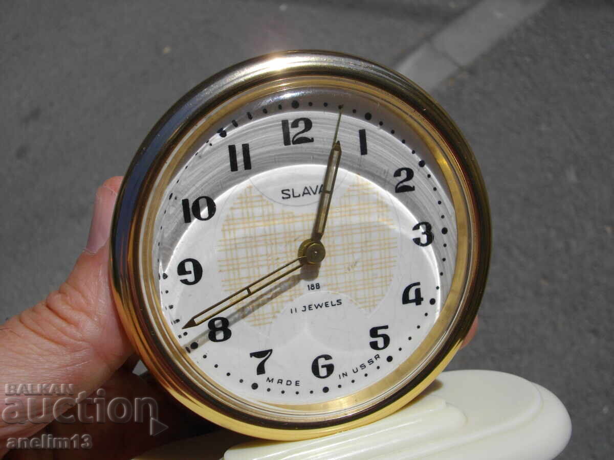 Livrarea CEAS DESTEPTATOR DE COLECTARE SLAVA CA NOU Livrarea CEAS DESTEPTATOR DE COLECTARE SLAVA CA NOU