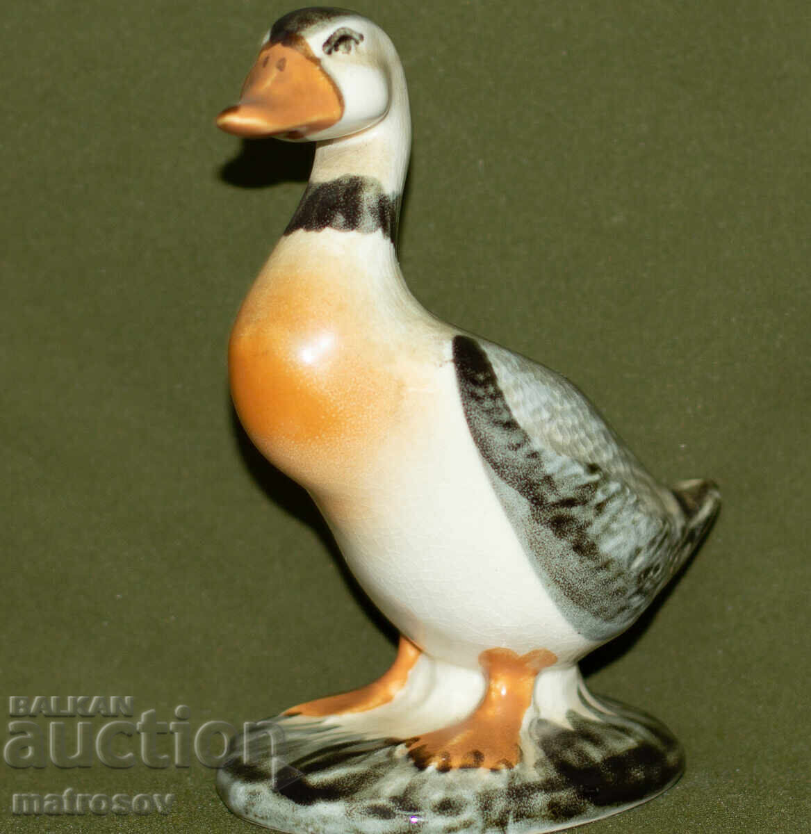 Statuetă decorativă din porțelan, rață cu preț 120.00 BGN | € 61.36 Statuetă decorativă din porțelan, rață cu preț 120.00 BGN | € 61.36